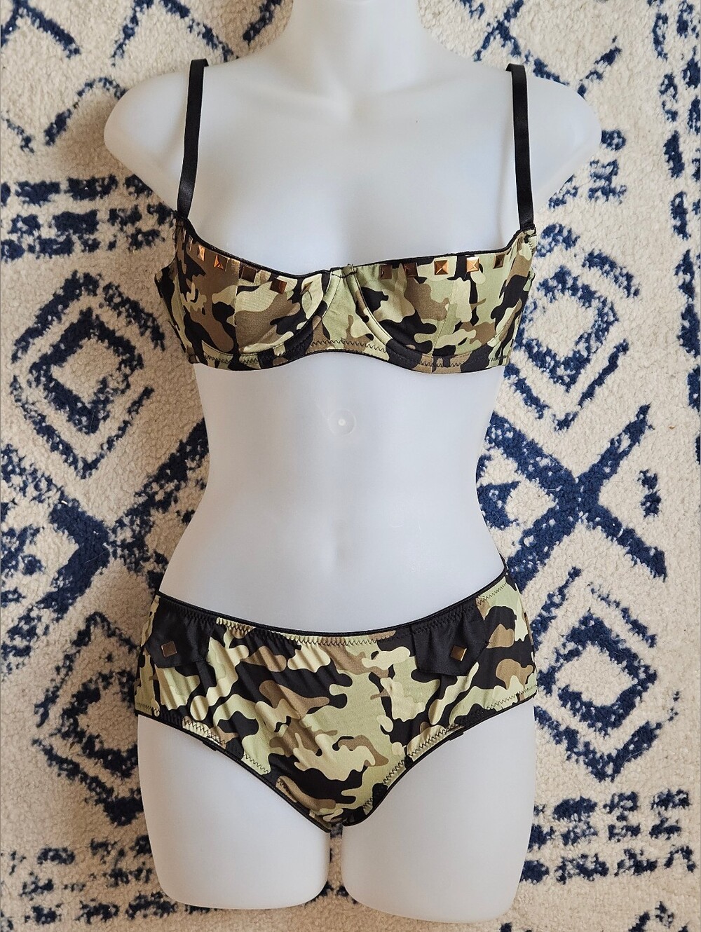 Seven Til Midnight Camo Print Women’s Bra And Panty Set